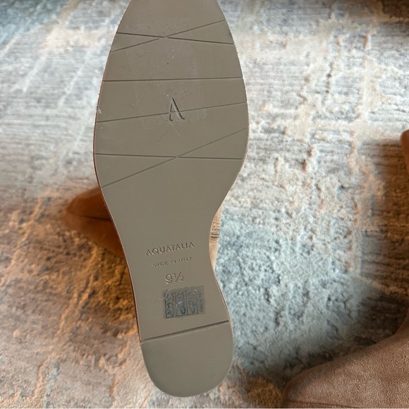 AQUATALIA Weatherproof Imperia Faux‎ Fur Lined Suede Wedge Boots Size 9.5
Tan - Picture 9 of 9